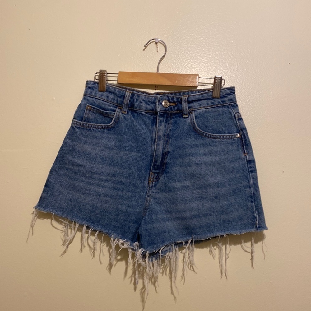 Zara 100% cotton blue denim shorts . Size 4